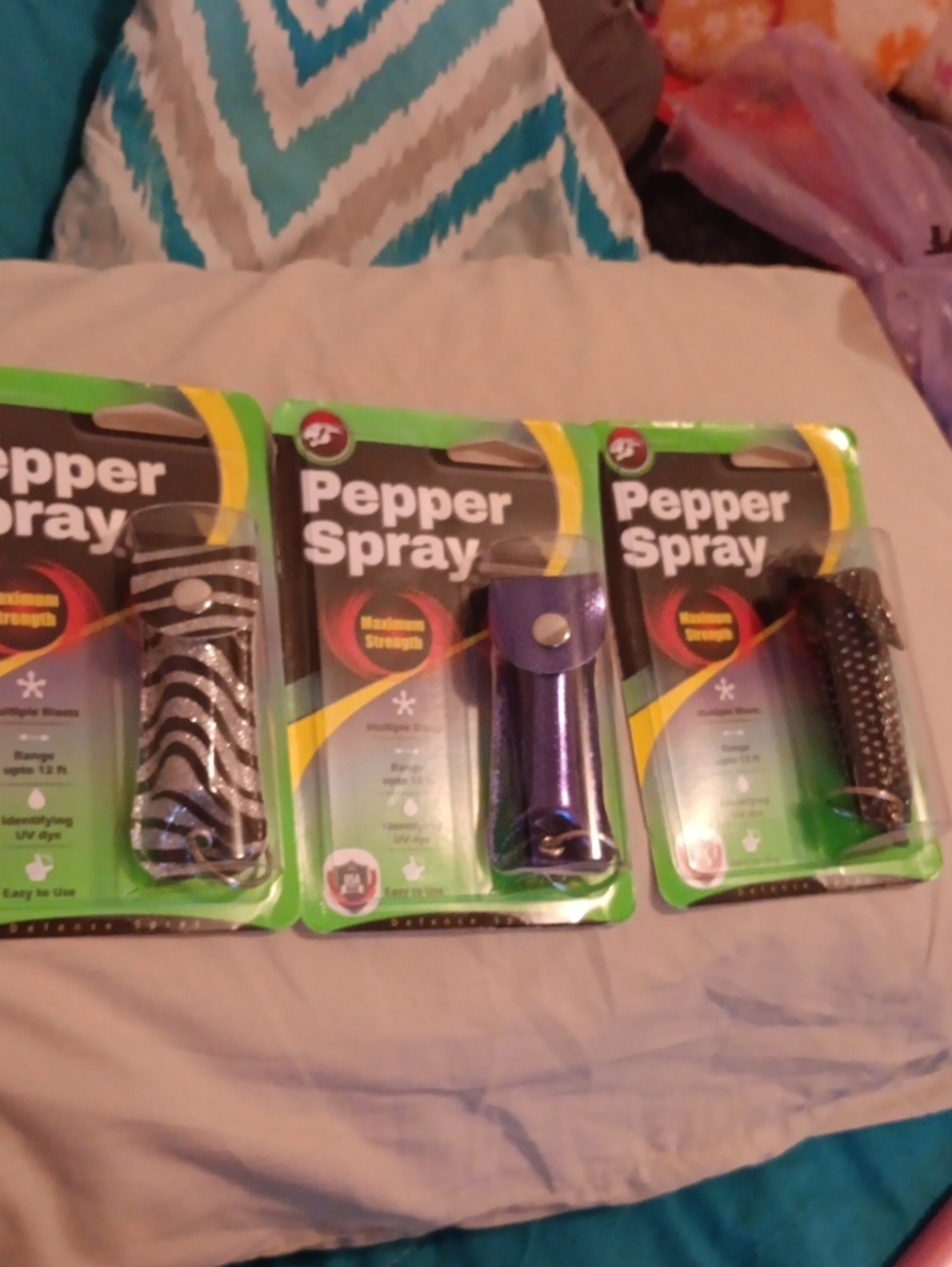 Pepper Spray Keychain with Protective Case - Black/Silver/Blue